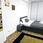 Aparthomes Fundeni Апартаменти *