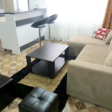 Apartment Aparthomes Fundeni